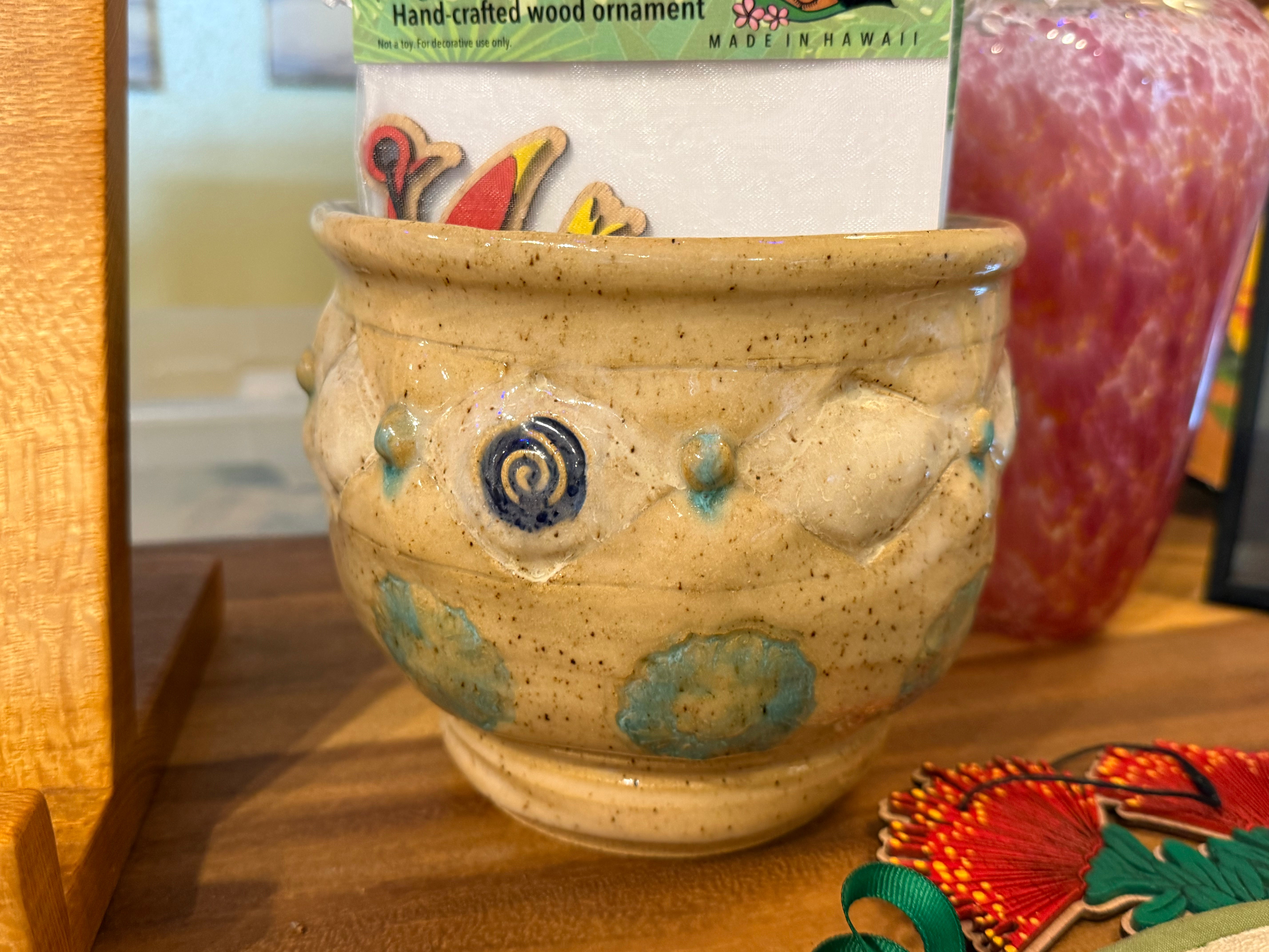 Large Tufted Pot - Suzy Sanxter