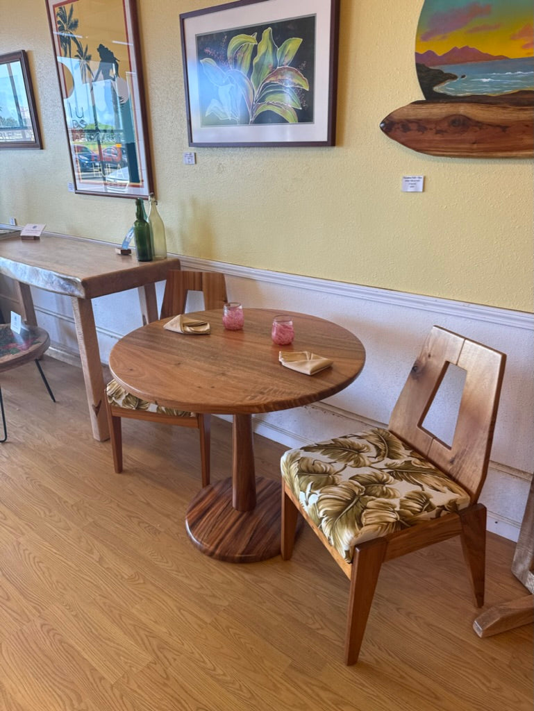 Monkeypod 'Tulip Table' by Nalu Builds and Bill DeMent